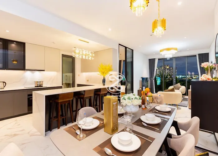 Plus Metropole- Central Saigon Riverside